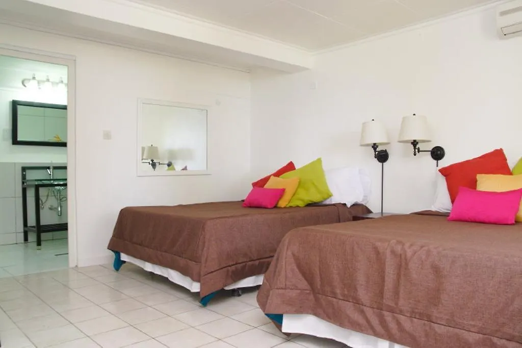 Castle Comfort Lodge Roseau